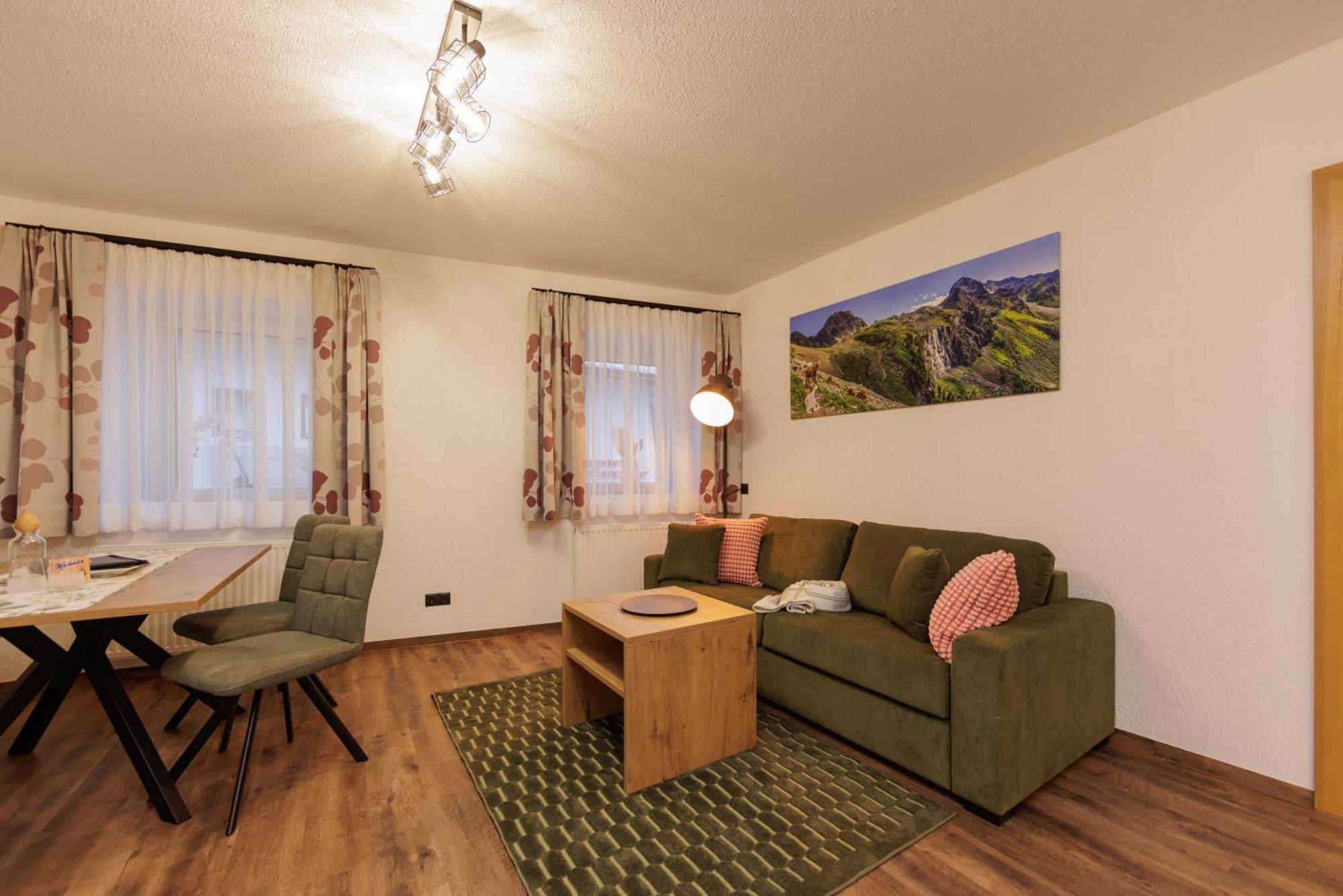 Apartmenthaus Goldeck รีด อิม โอเบอร์อินน์ทาล ภายนอก รูปภาพ