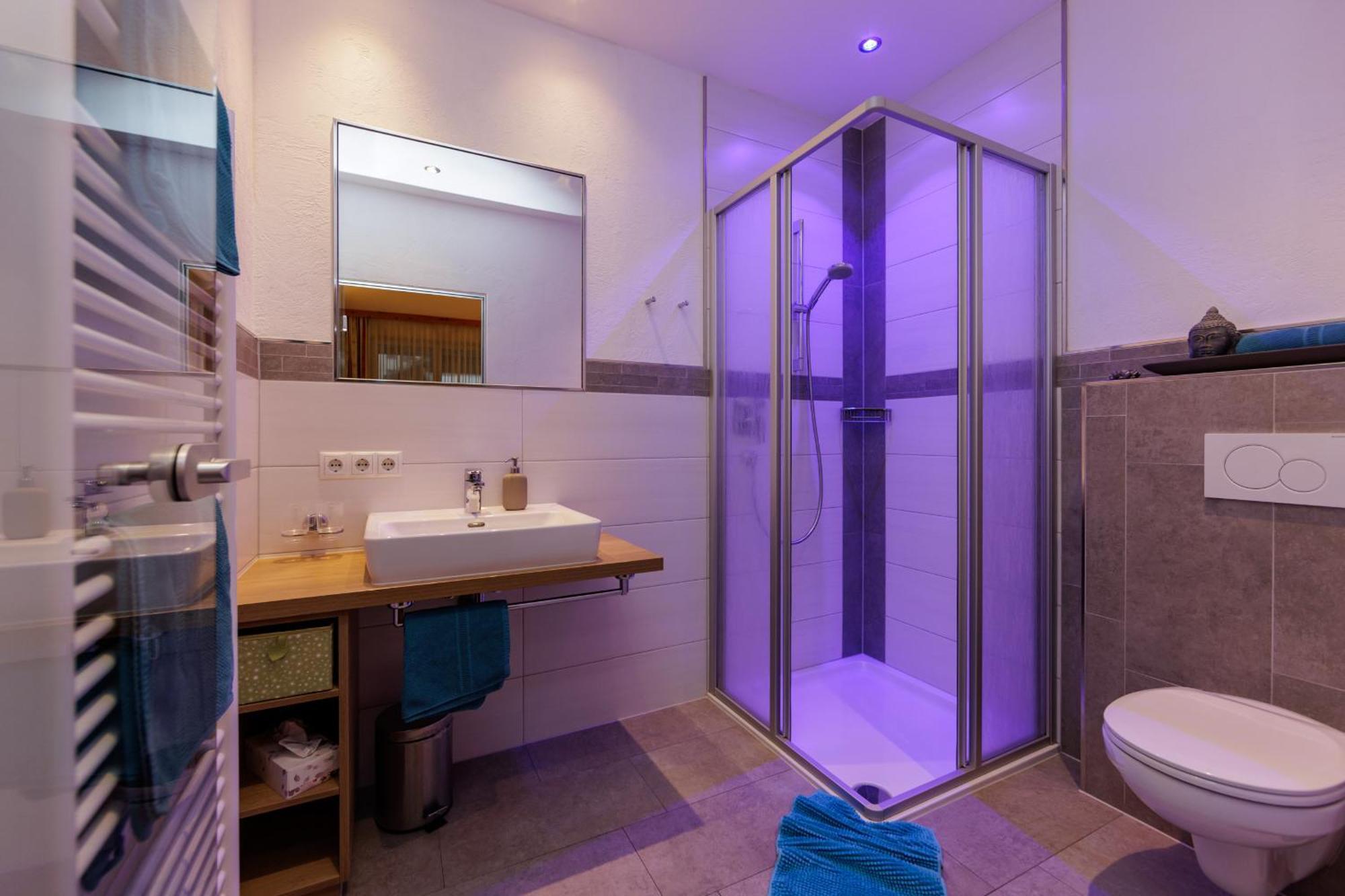 Apartmenthaus Goldeck รีด อิม โอเบอร์อินน์ทาล ภายนอก รูปภาพ