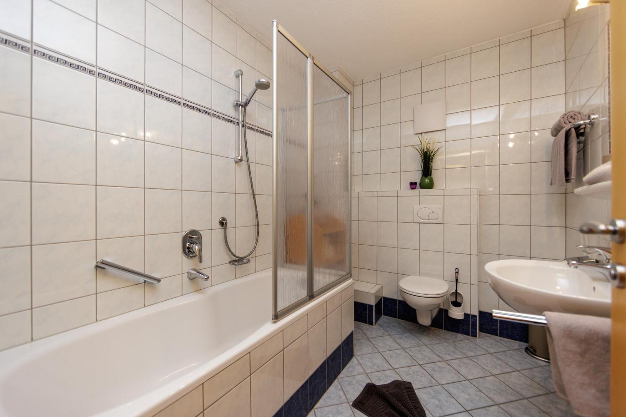 Apartmenthaus Goldeck รีด อิม โอเบอร์อินน์ทาล ภายนอก รูปภาพ