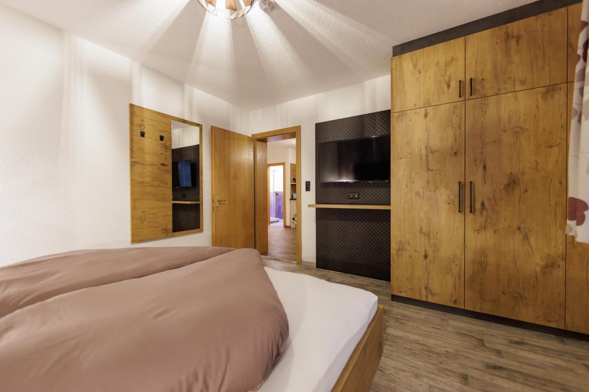 Apartmenthaus Goldeck รีด อิม โอเบอร์อินน์ทาล ภายนอก รูปภาพ
