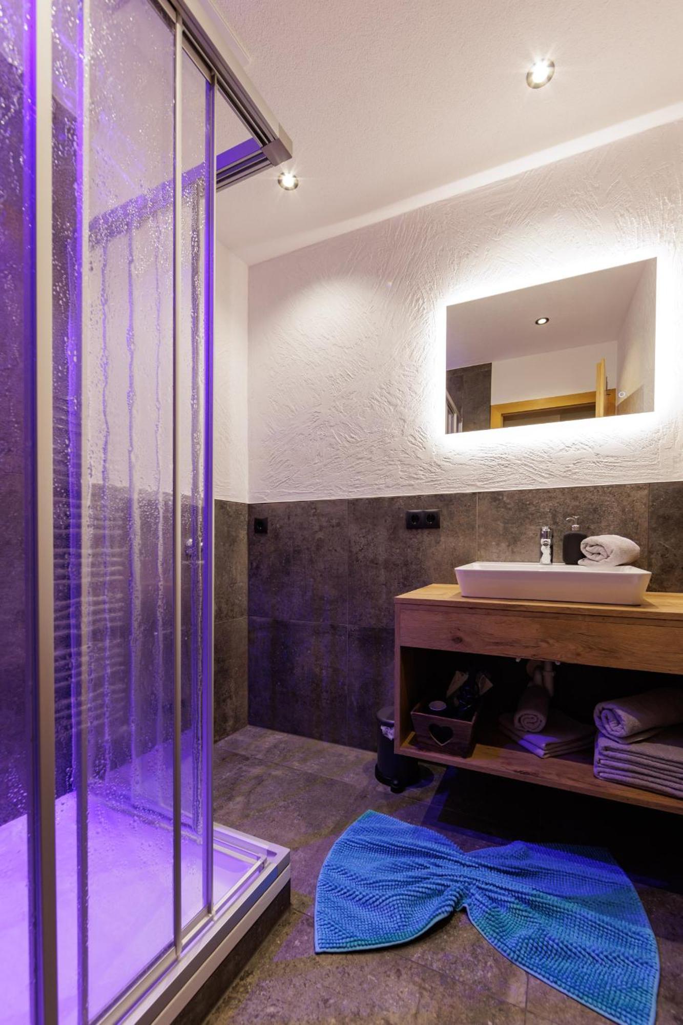 Apartmenthaus Goldeck รีด อิม โอเบอร์อินน์ทาล ภายนอก รูปภาพ