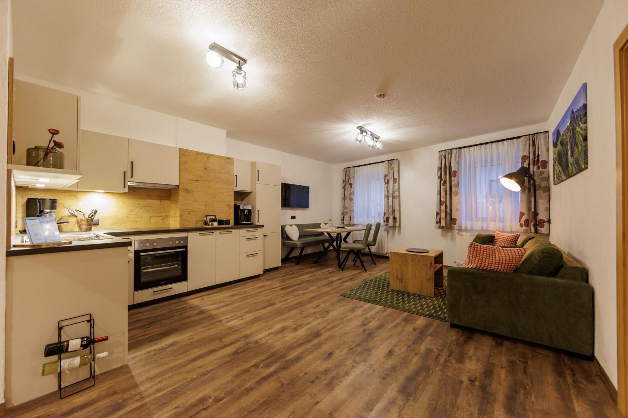 Apartmenthaus Goldeck รีด อิม โอเบอร์อินน์ทาล ภายนอก รูปภาพ