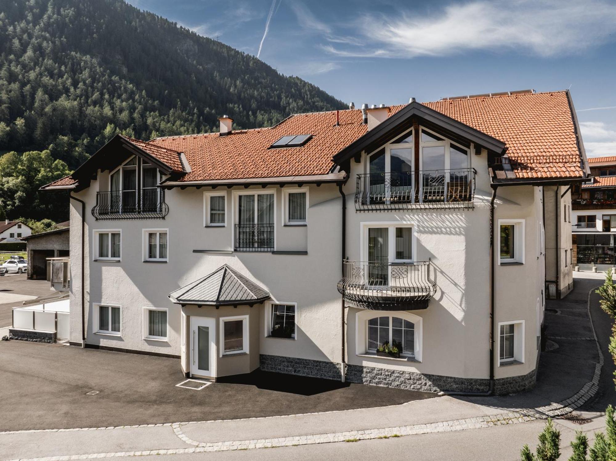 Apartmenthaus Goldeck รีด อิม โอเบอร์อินน์ทาล ภายนอก รูปภาพ