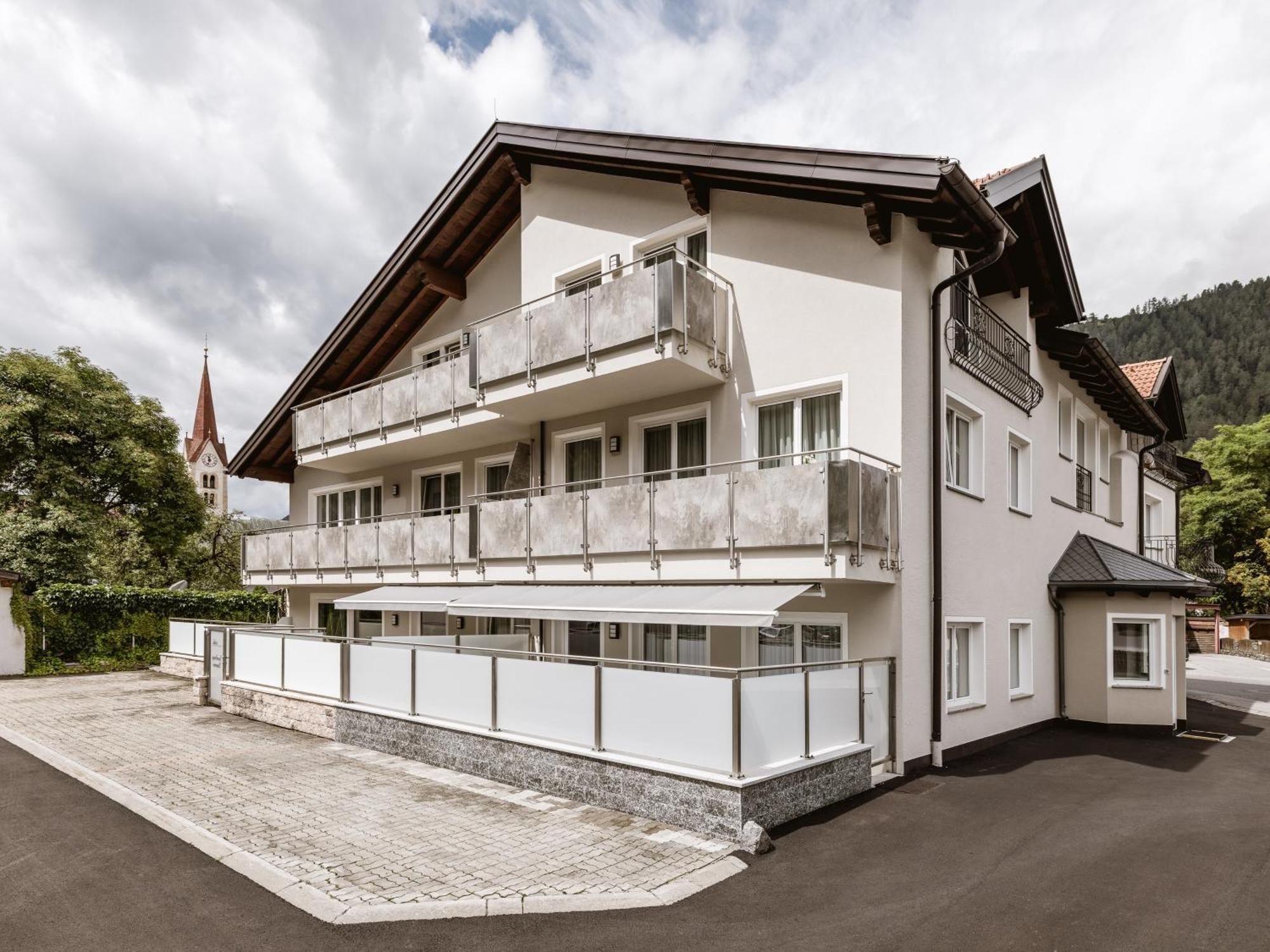 Apartmenthaus Goldeck รีด อิม โอเบอร์อินน์ทาล ภายนอก รูปภาพ